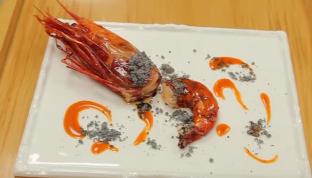 Grilled red shrimp with rosemary ashes, Belcanto