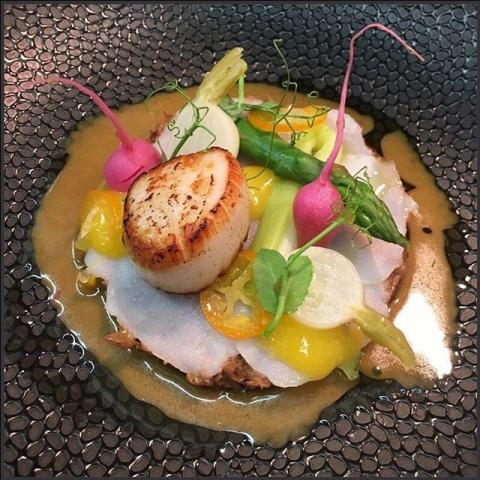 8. Rendang, Coquille (raw and sauteed), Kumquat, Rendang Sauce, Dressed with Cilantro Oil by Restaurant Karpendonkse Hoeve, Netherlands, chefs of Instagram, top instagram, food pics