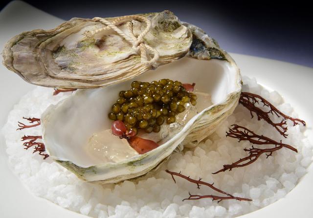 A Taste of the Pacific Oyster, Dashi, Daurenki Tsar Imperial Caviar