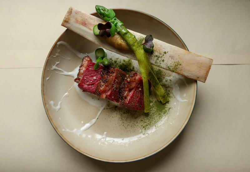 38h slow cooked beef rib, onion creme, green asparagus, yoghurt by Laurens Jasperse. chefs to follow on Instagram, food pics, social media, The Staff Canteen, Instagram Top Ten