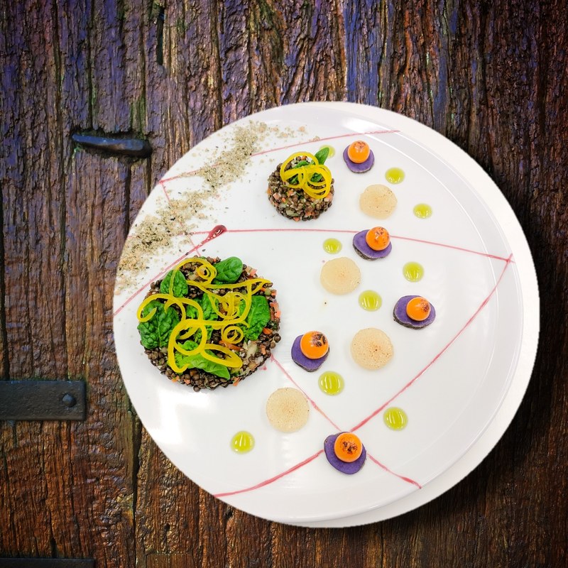 Seared baby scallops, pumpkin puree,red pepper coulis, raspberry seeded mustard, roe, saffron balsamic by chef John Subritzky